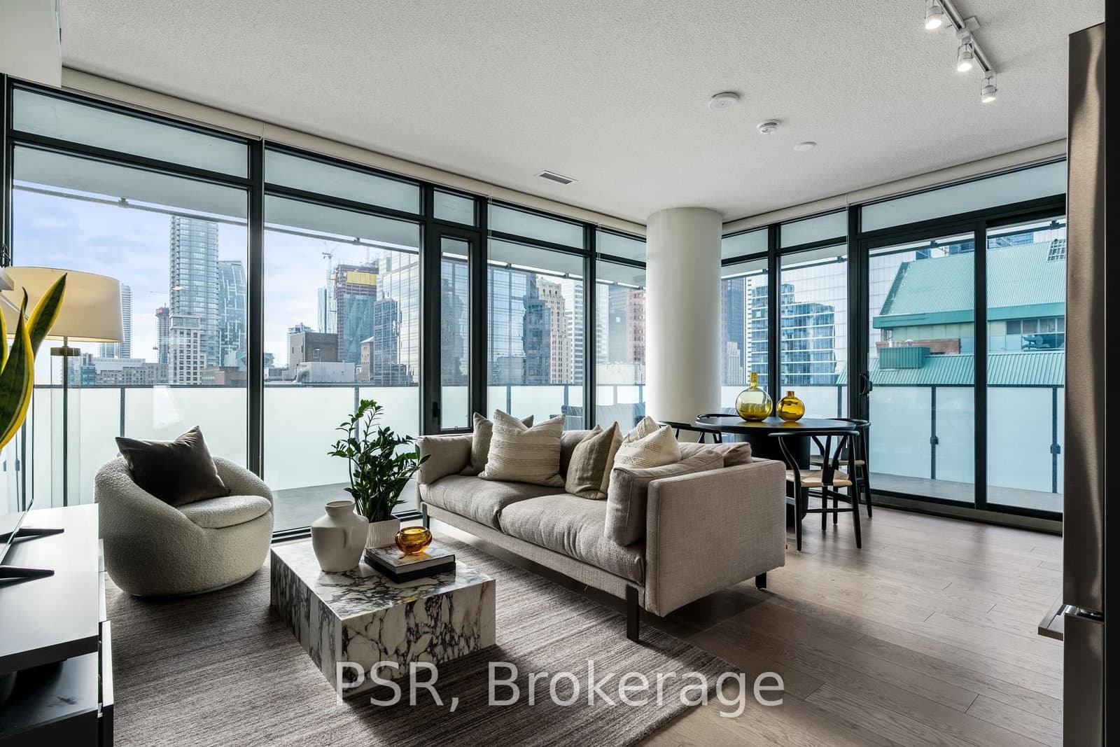 25 Richmond Street E, Unit 2310