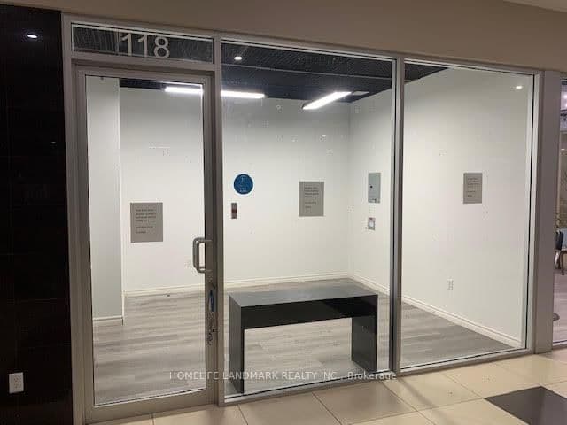 384 Yonge Street, Unit 118 thumbnail 3