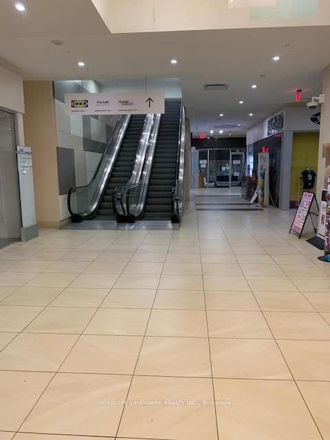 384 Yonge Street, Unit 118 thumbnail 6