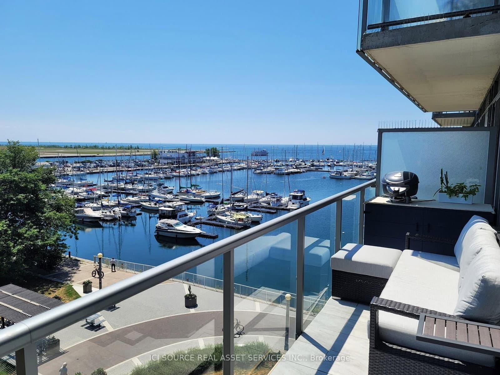 90 Stadium Road, Unit 520