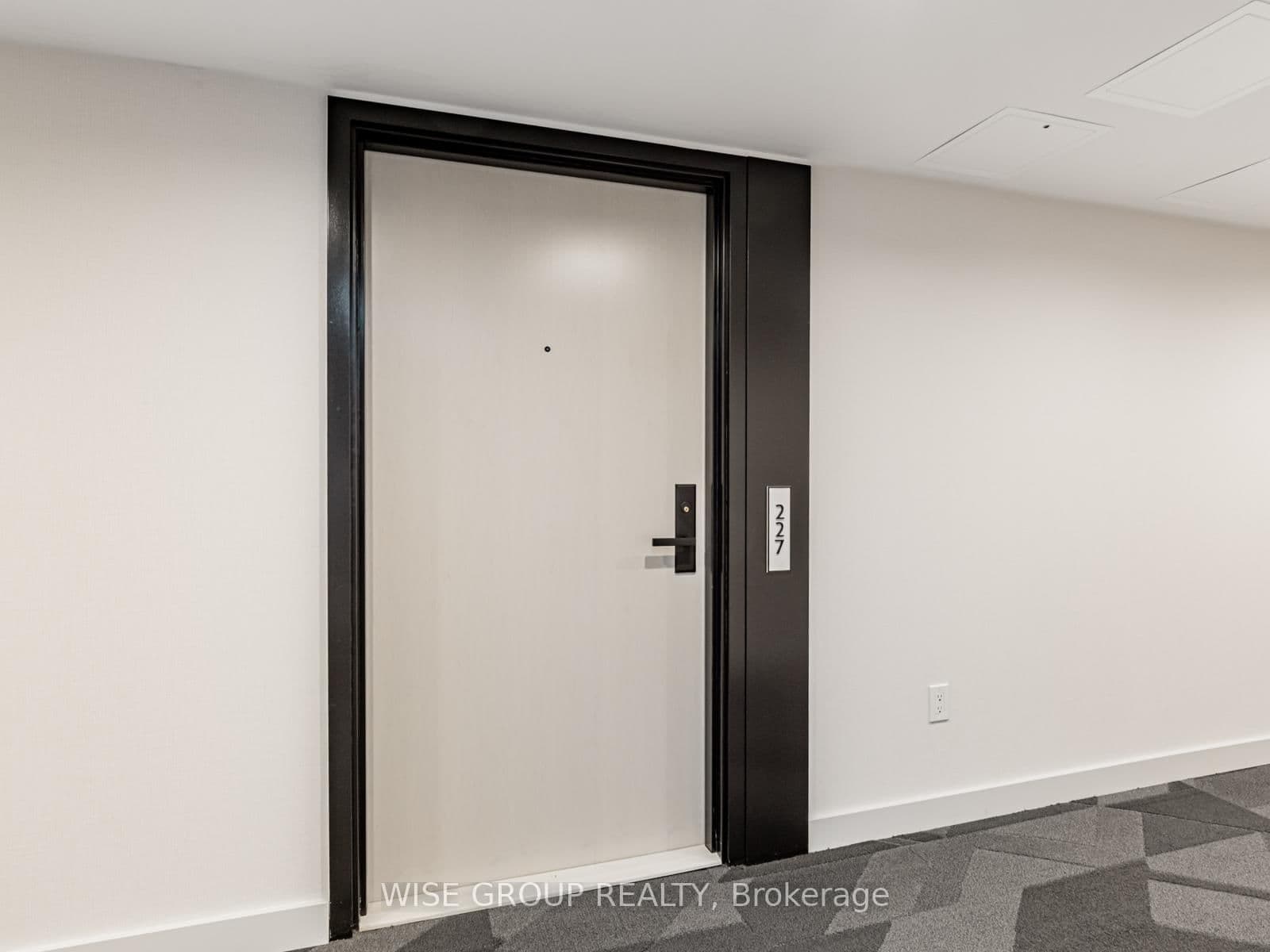 500 Wilson Avenue, Unit 227