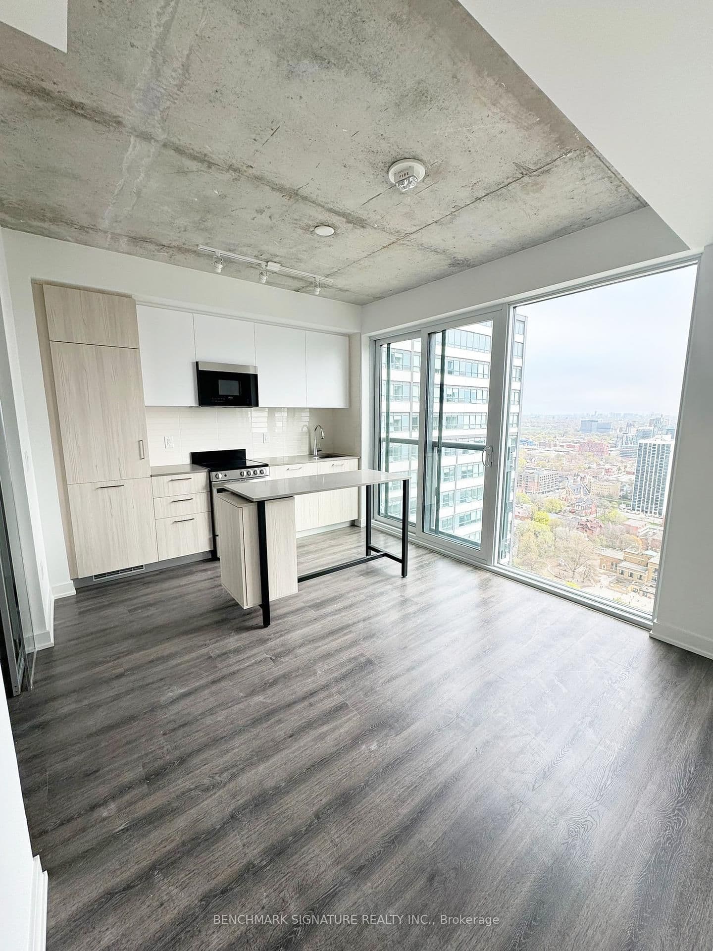 65 Mutual Street, Unit 2901