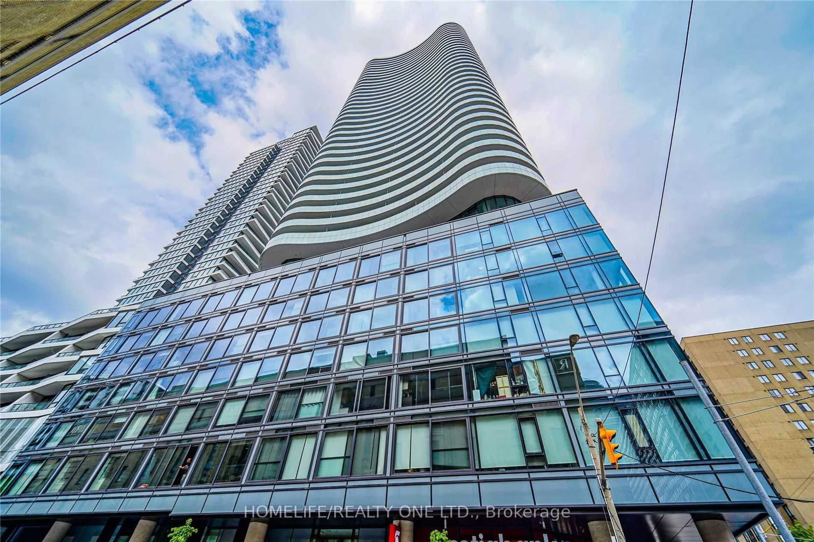 403 Church Street, Unit 4207
