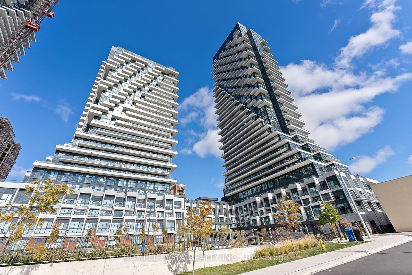 30 Inn On The Park Drive, Unit 2609