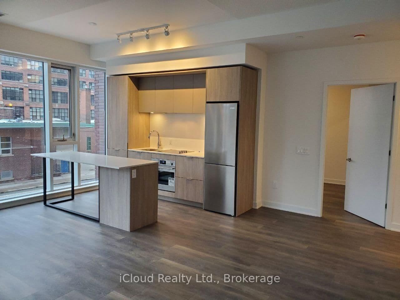 130 River Street, Unit 203 thumbnail 3