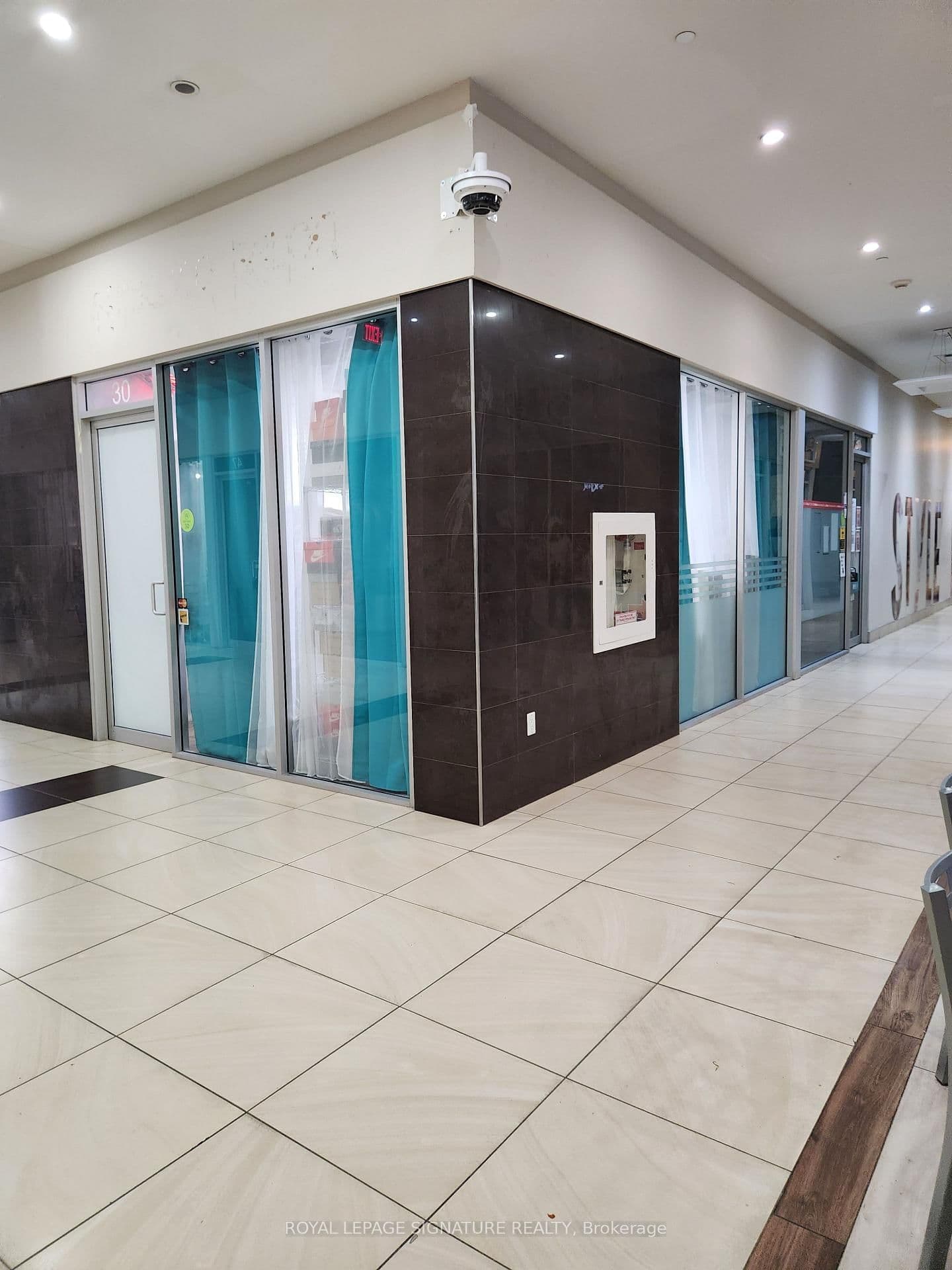 384 Yonge Street, Unit 47 thumbnail 18