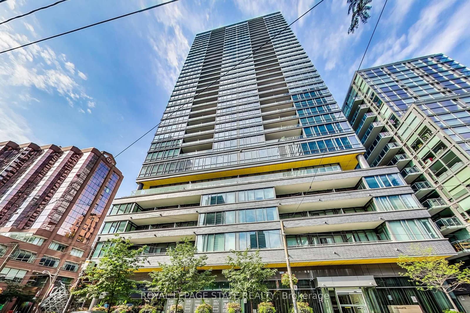 8 Charlotte Street, Unit 1407