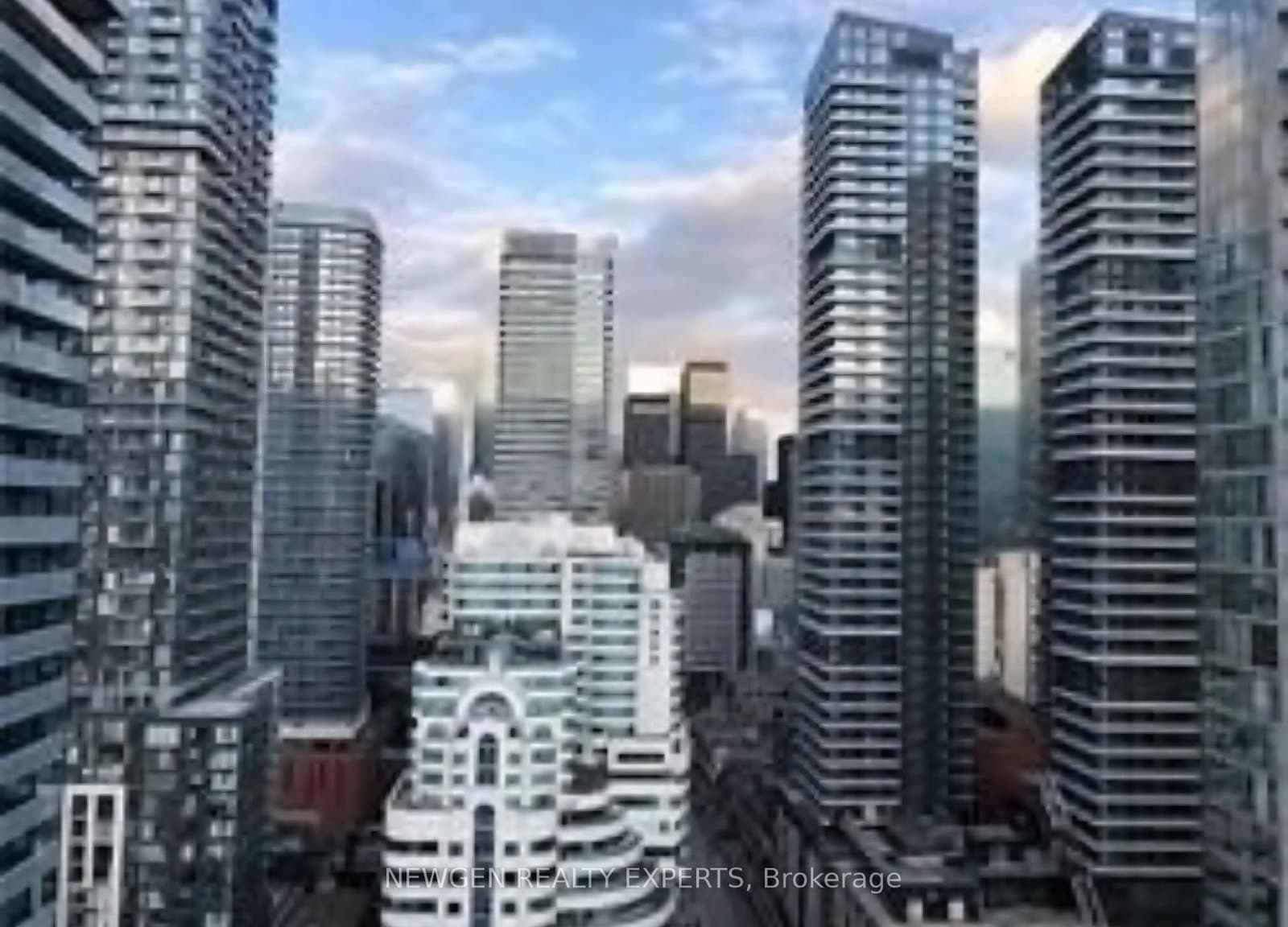 8 Charlotte Street, Unit 2602