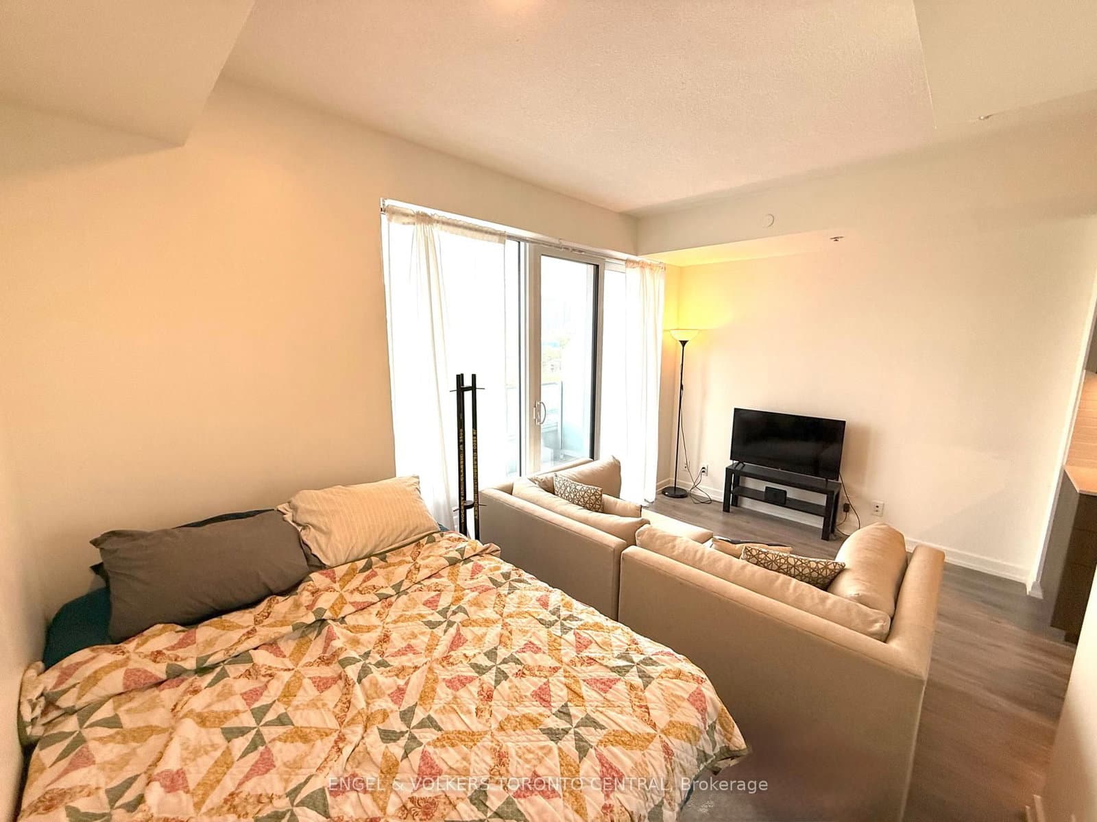 20 Tubman Avenue, Unit 1011 thumbnail 11