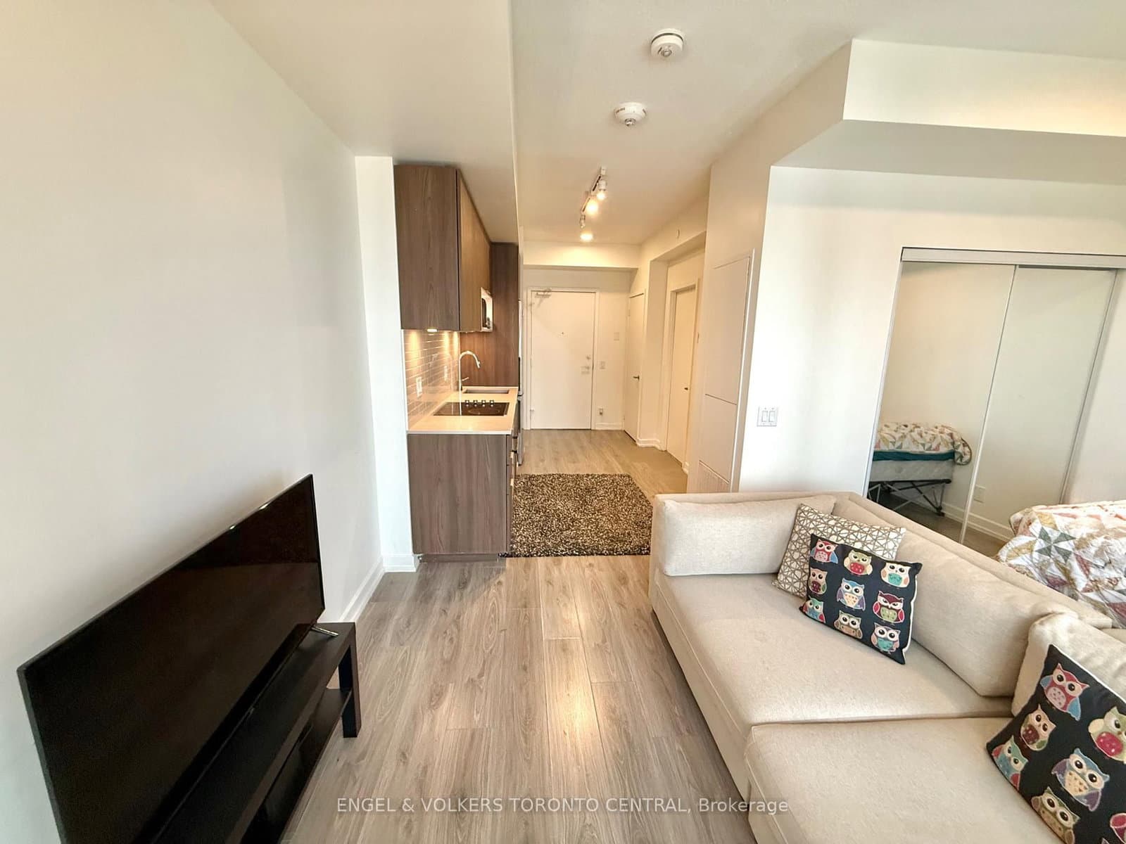 20 Tubman Avenue, Unit 1011 thumbnail 9