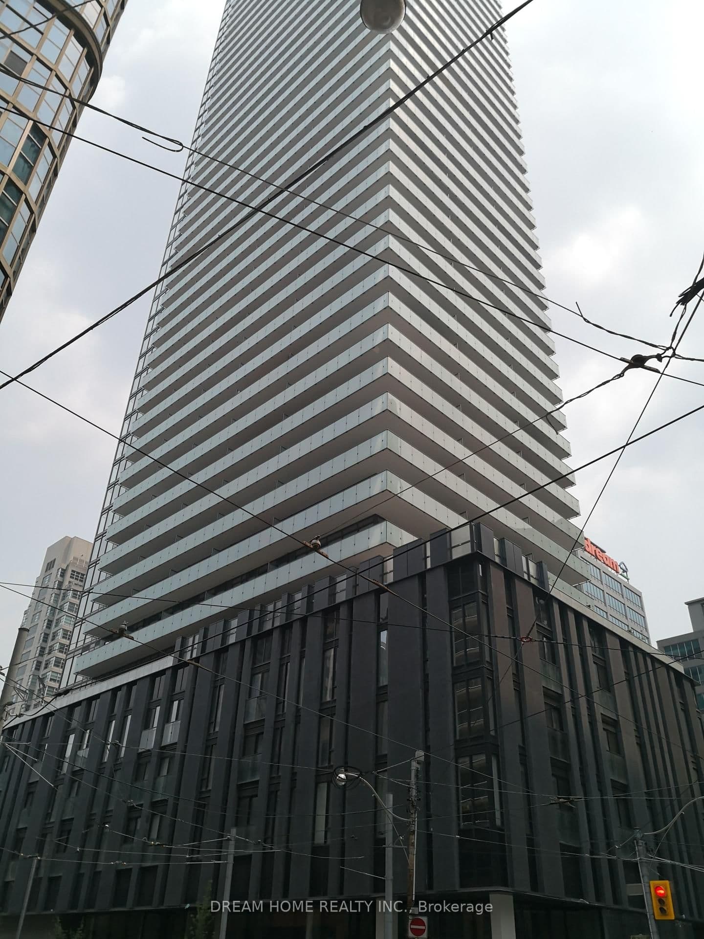 25 Richmond Street E, Unit 1909