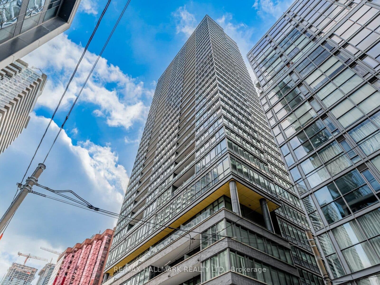 8 Charlotte Street, Unit 507