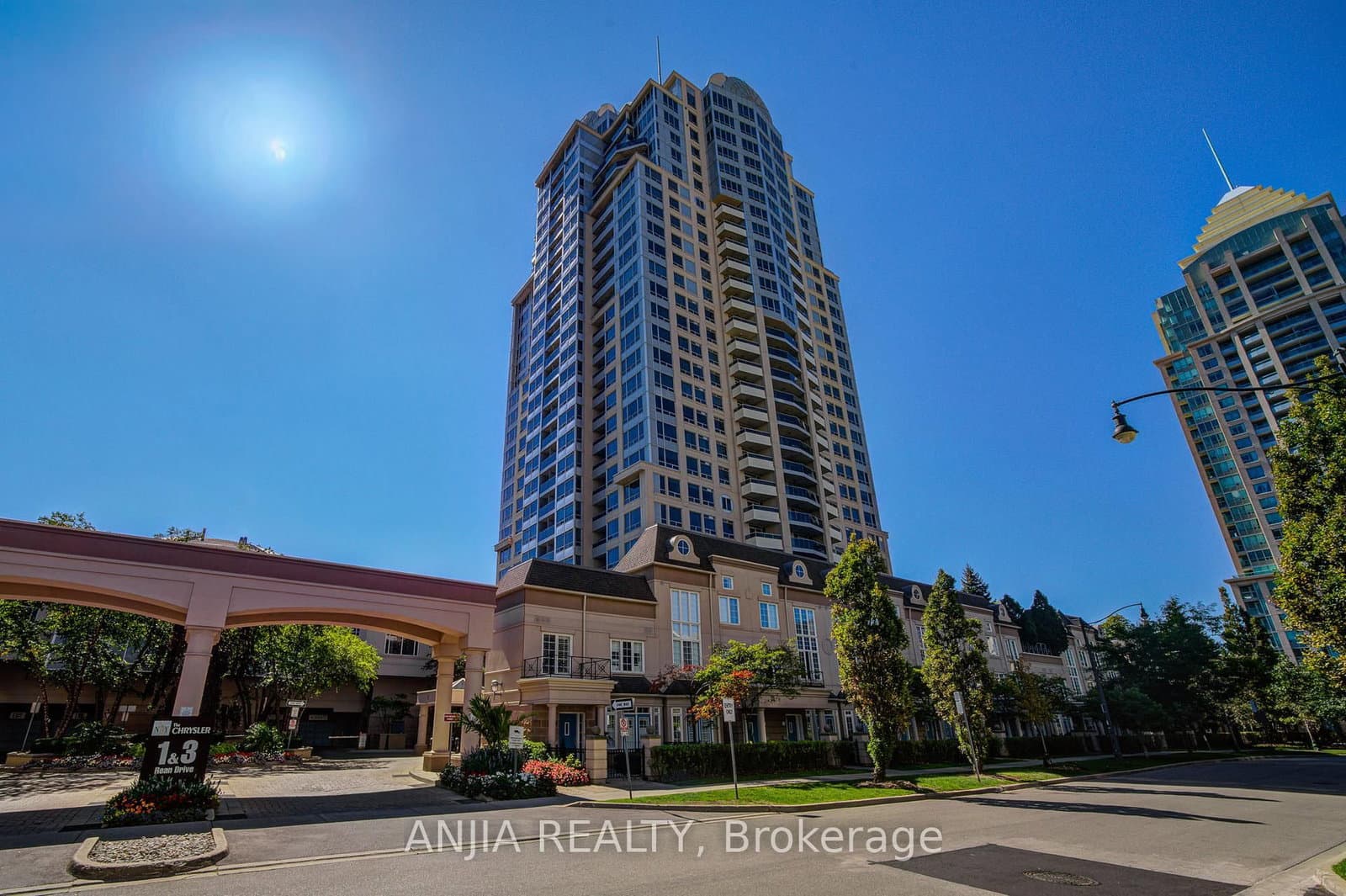 #908 - 1 Rean Drive