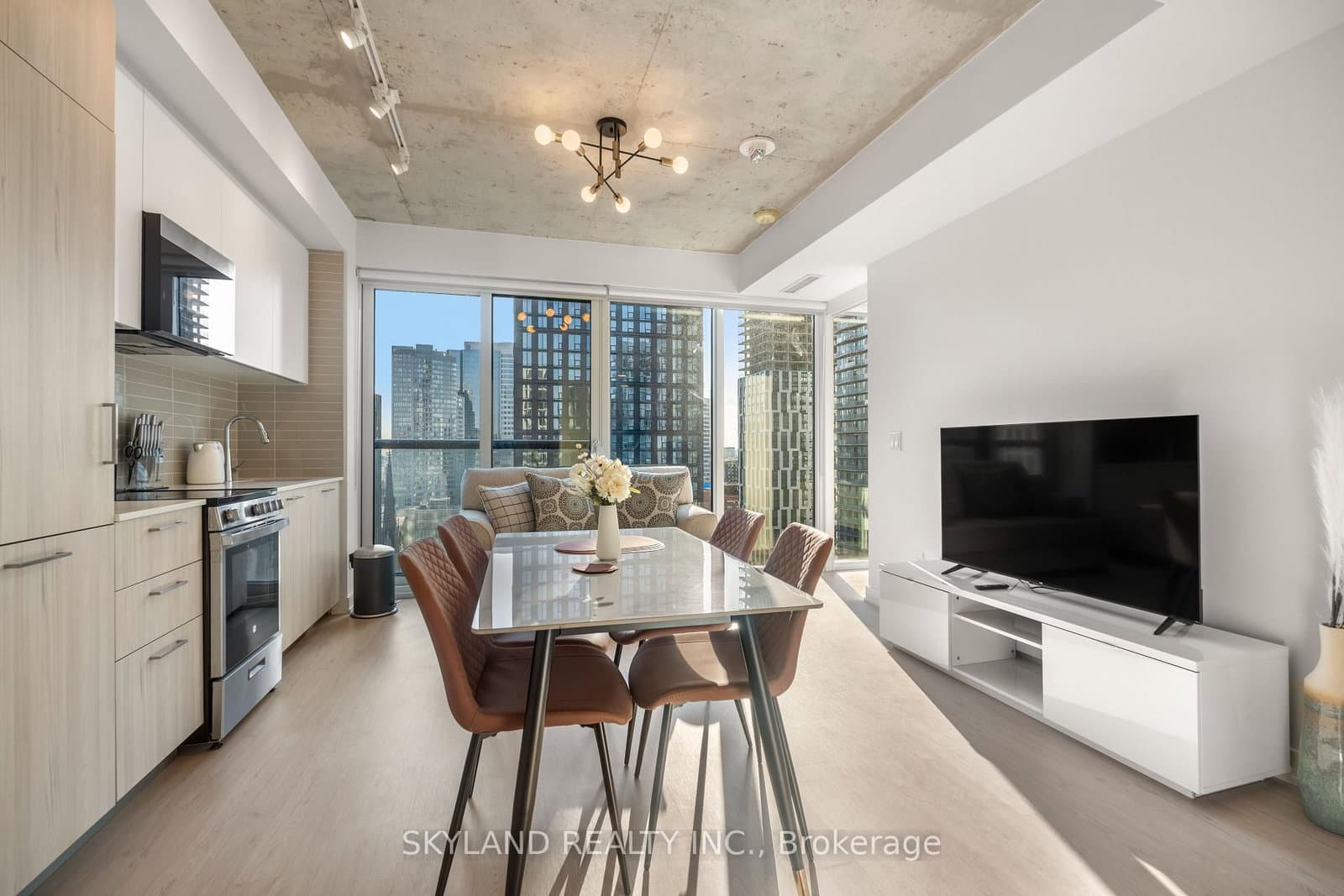 65 Mutual Street, Unit 2505