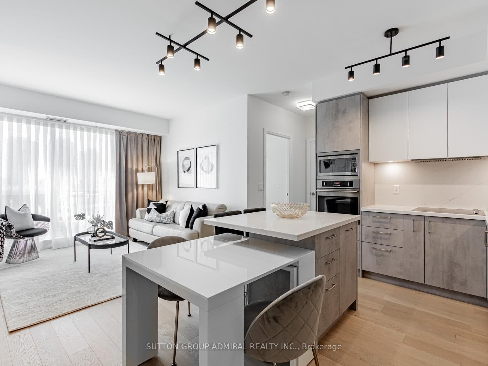 120 Harrison Garden Boulevard, Unit 733