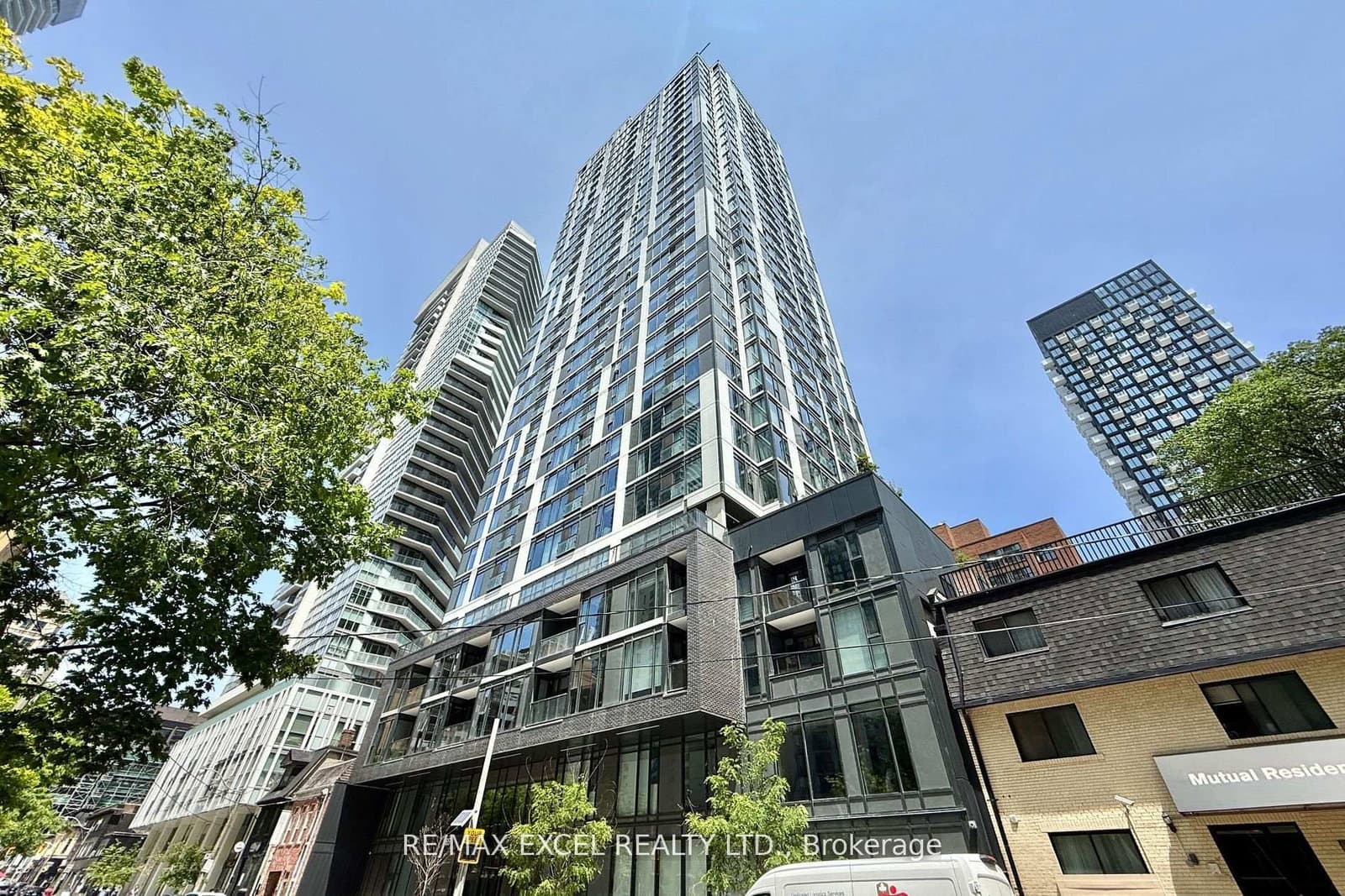 65 Mutual Street, Unit 2105