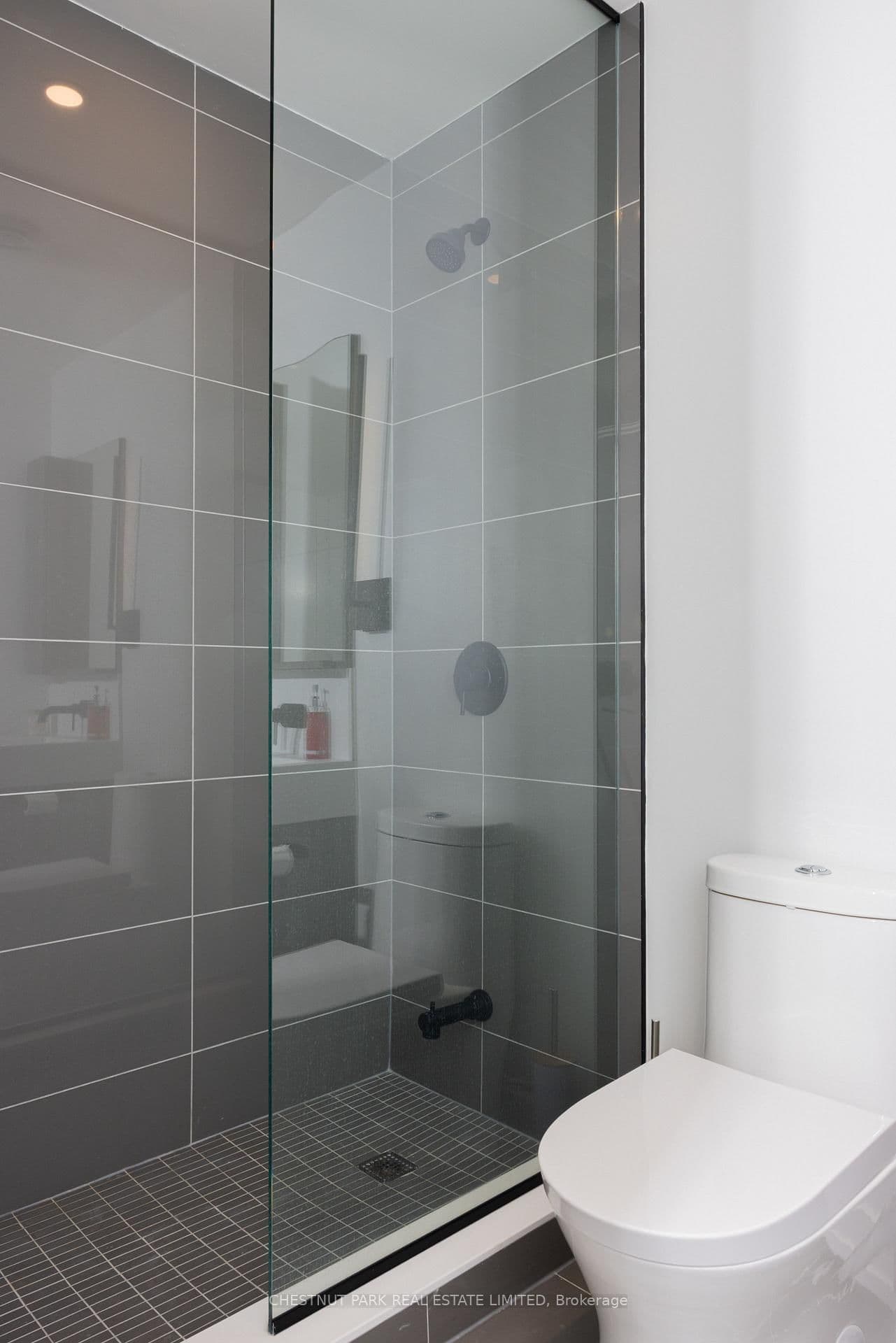 117 Broadway Avenue, Unit 1807 thumbnail 12