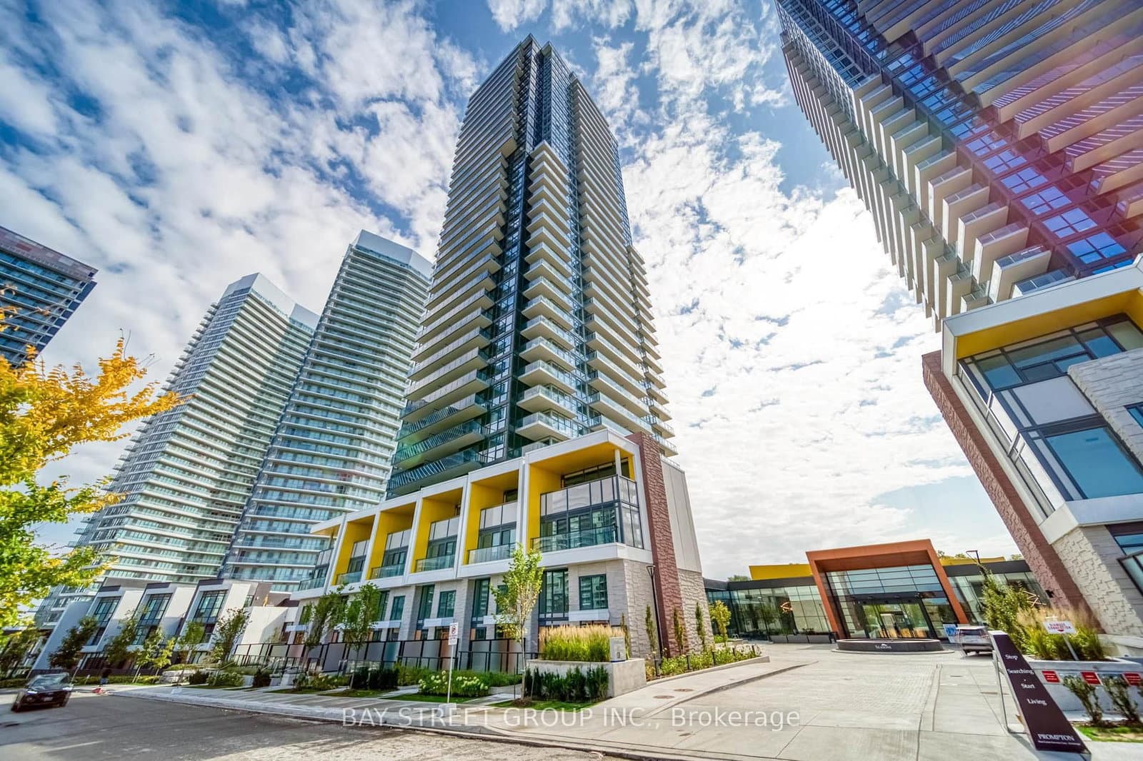 95 Mcmahon Drive, Unit 3909