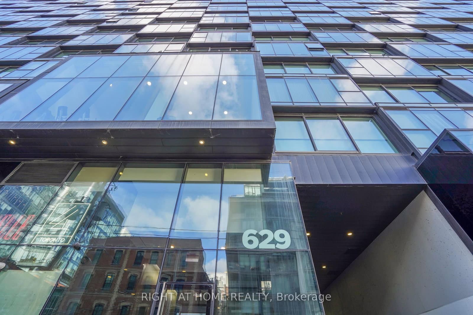 629 King Street W, Unit 513