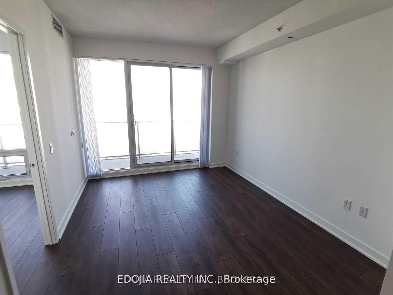 125 Blue Jays Way, Unit 4706 thumbnail 4