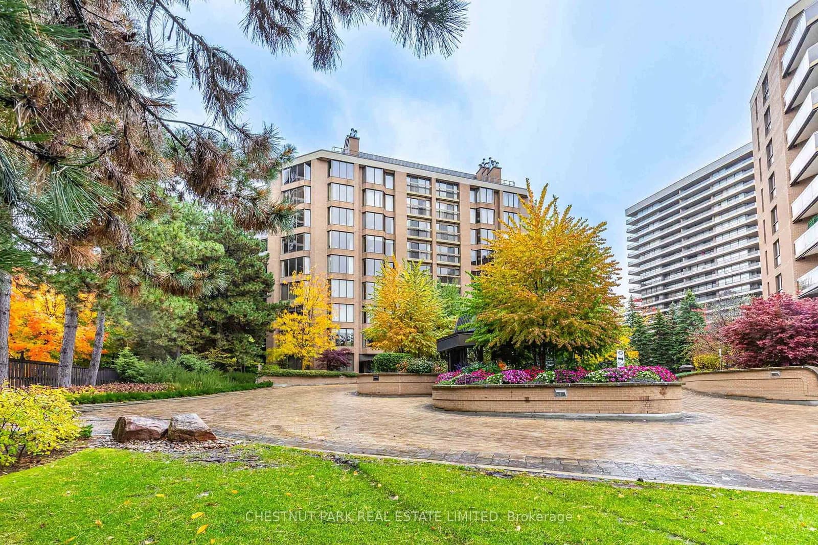 #406 - 70 Rosehill Avenue