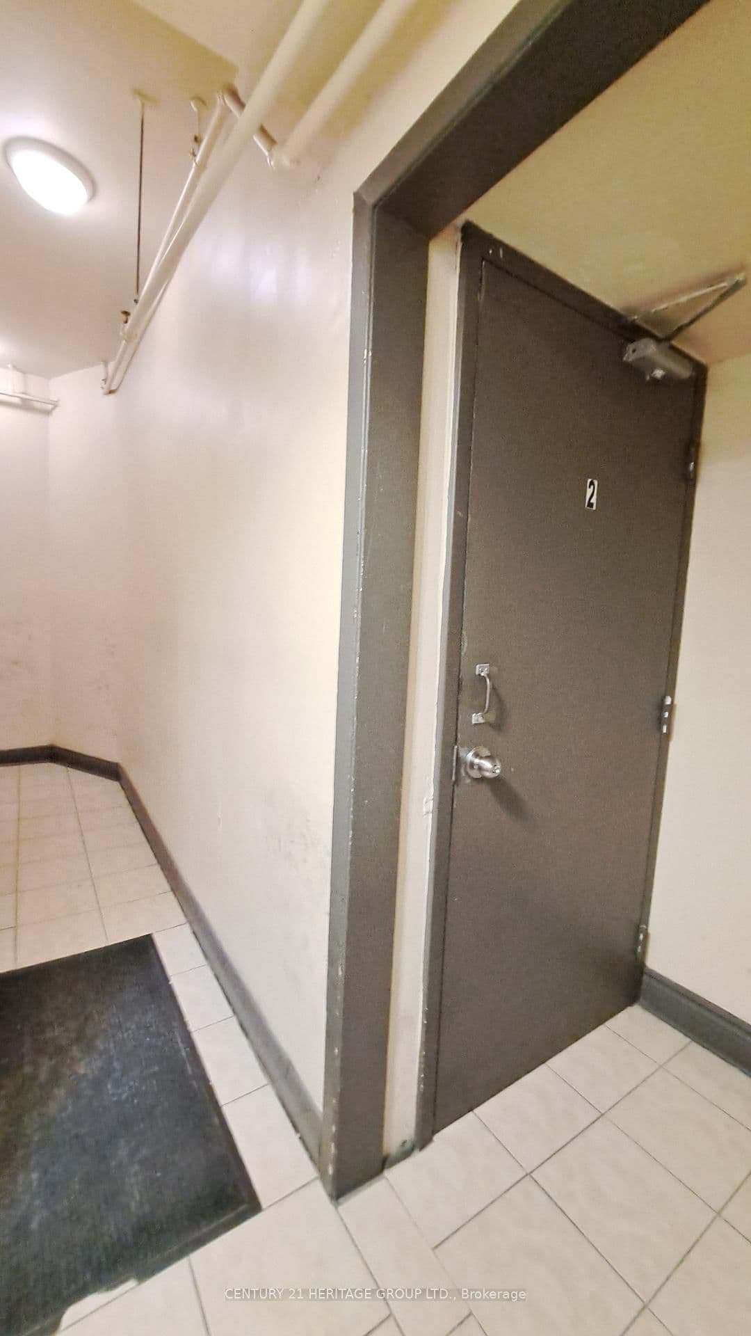 250 Queen Street E thumbnail 13