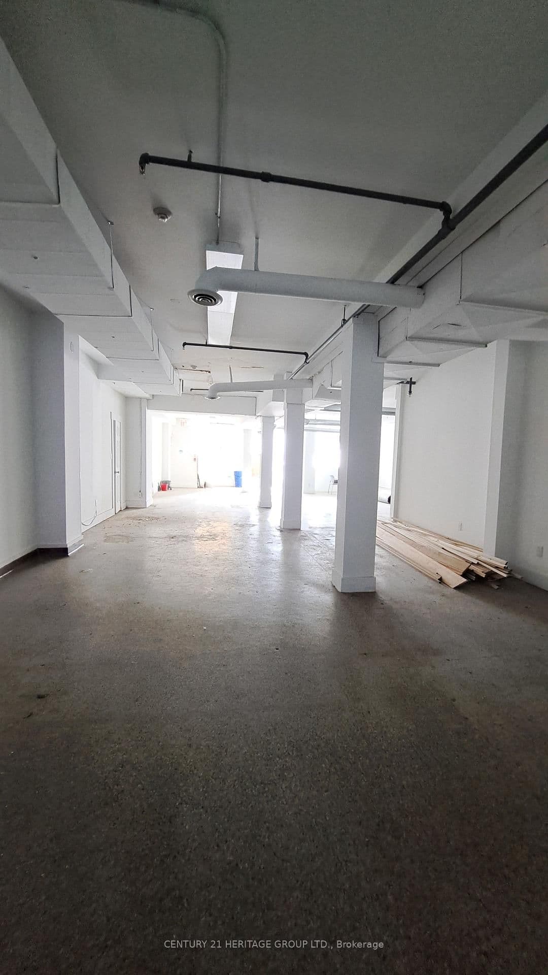250 Queen Street E thumbnail 24