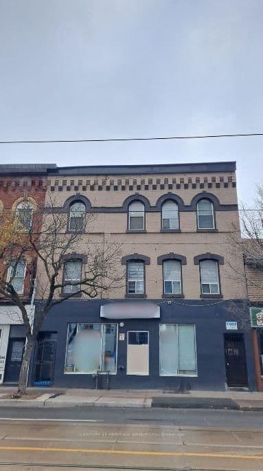 250 Queen Street E thumbnail 4