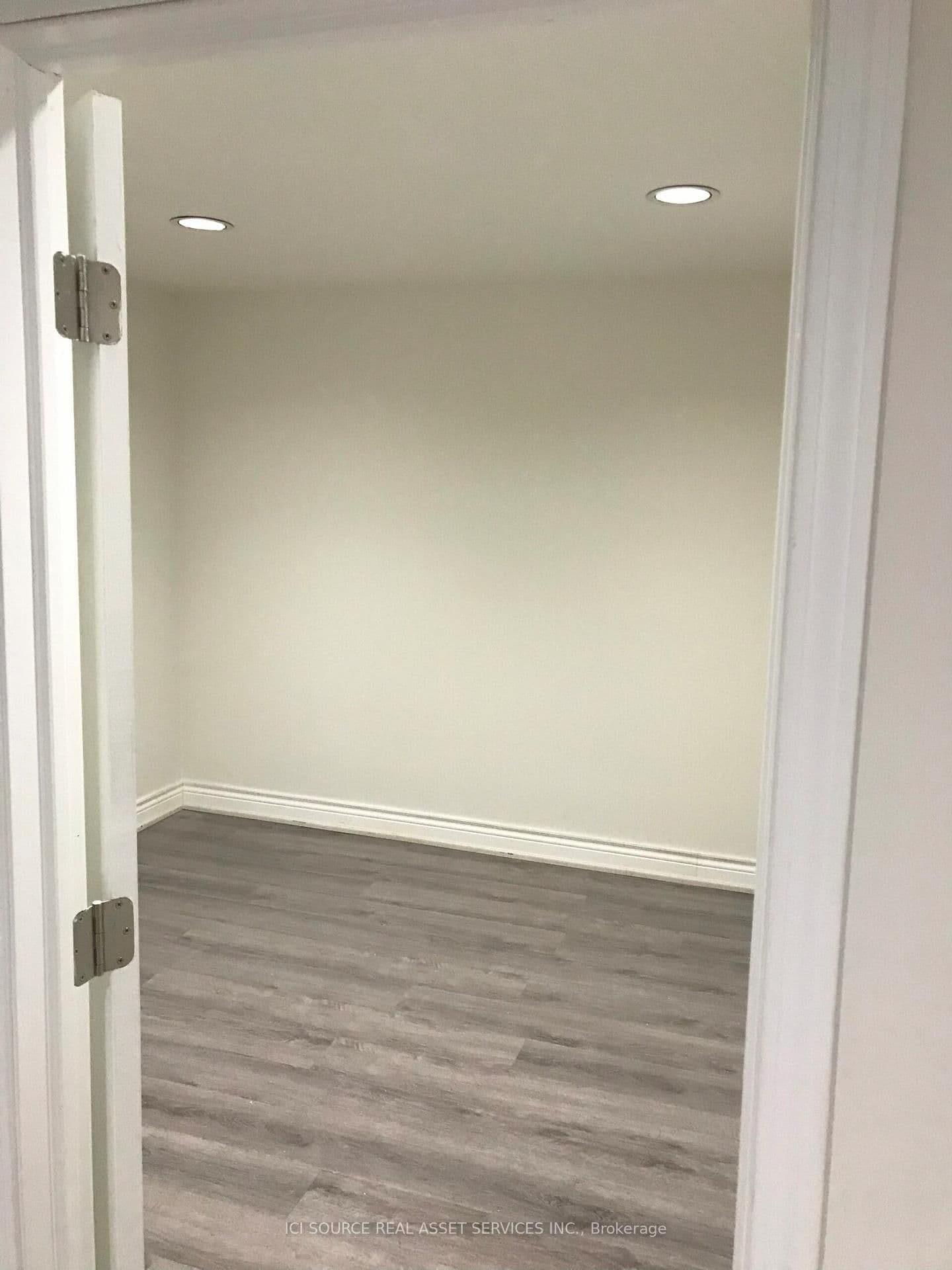 155 Highland Crescent, Unit Lower thumbnail 8