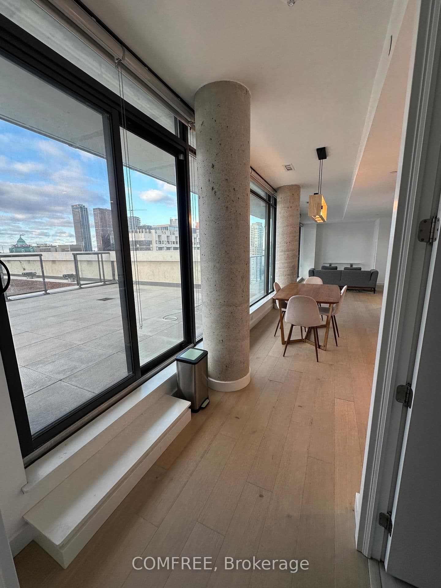 81 Wellesley Street E, Unit 2305 thumbnail 10