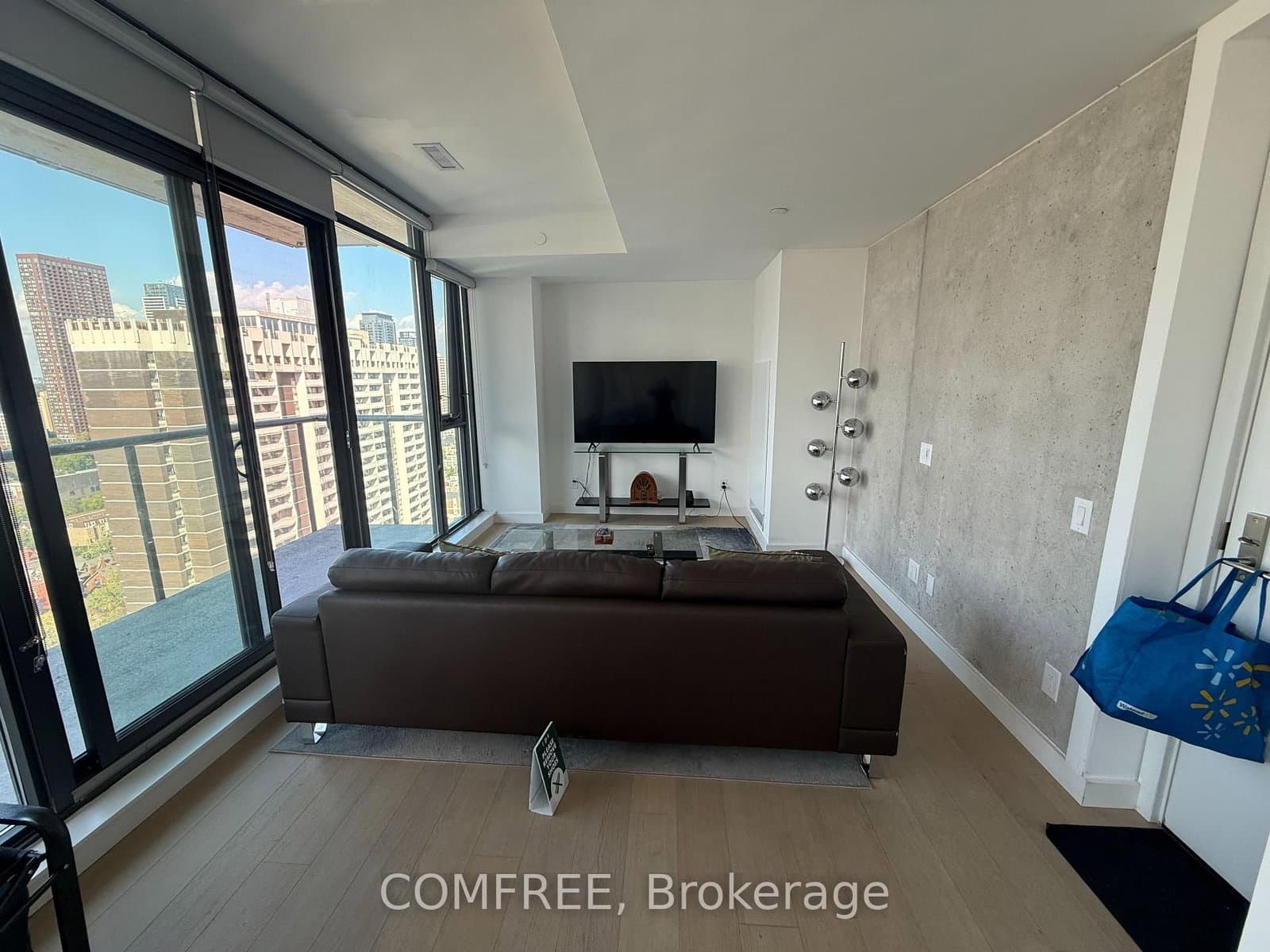 81 Wellesley Street E, Unit 2305 thumbnail 13