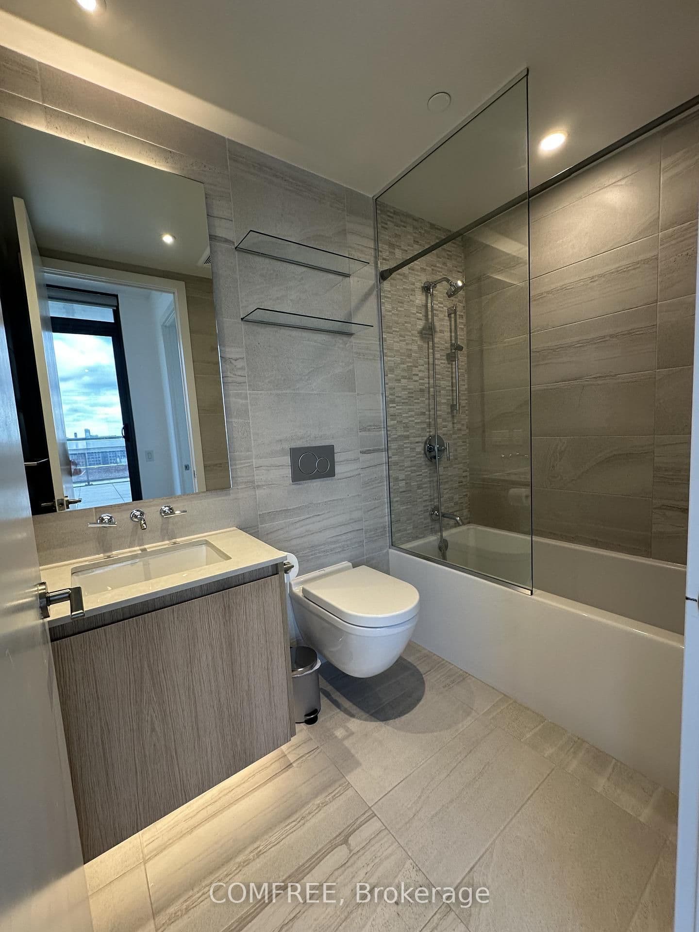 81 Wellesley Street E, Unit 2305 thumbnail 5