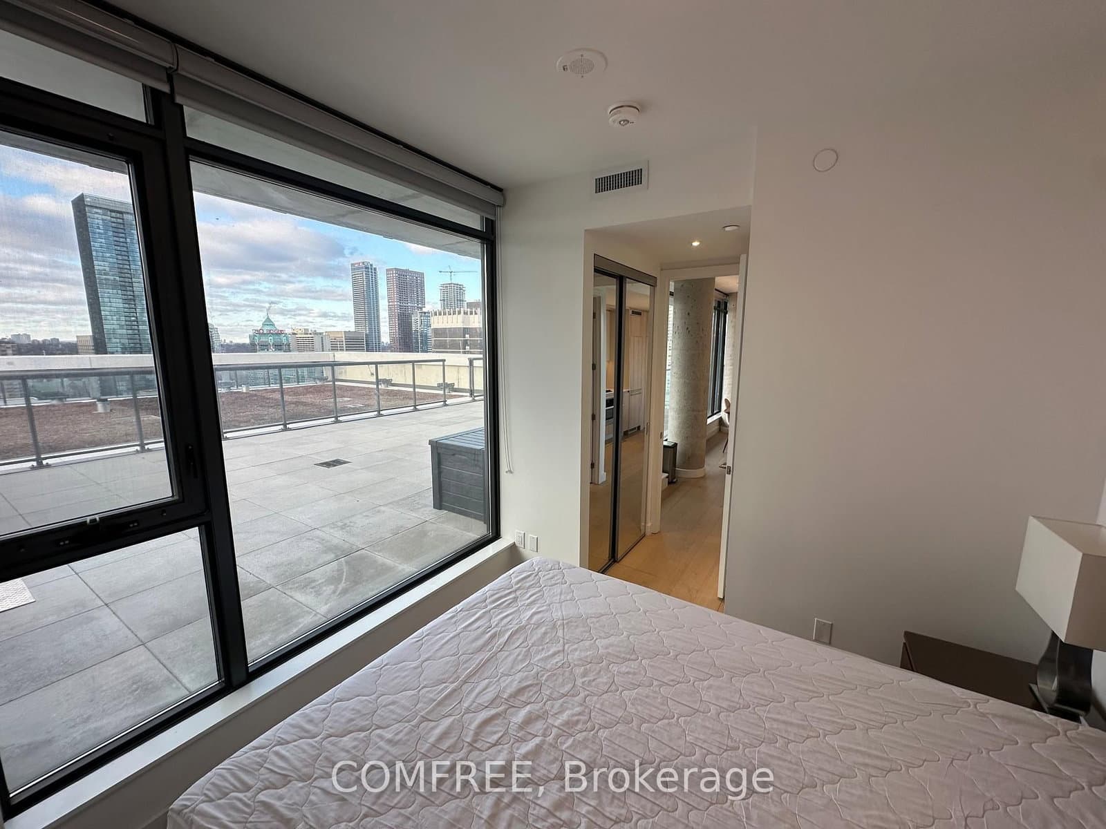 81 Wellesley Street E, Unit 2305 thumbnail 6