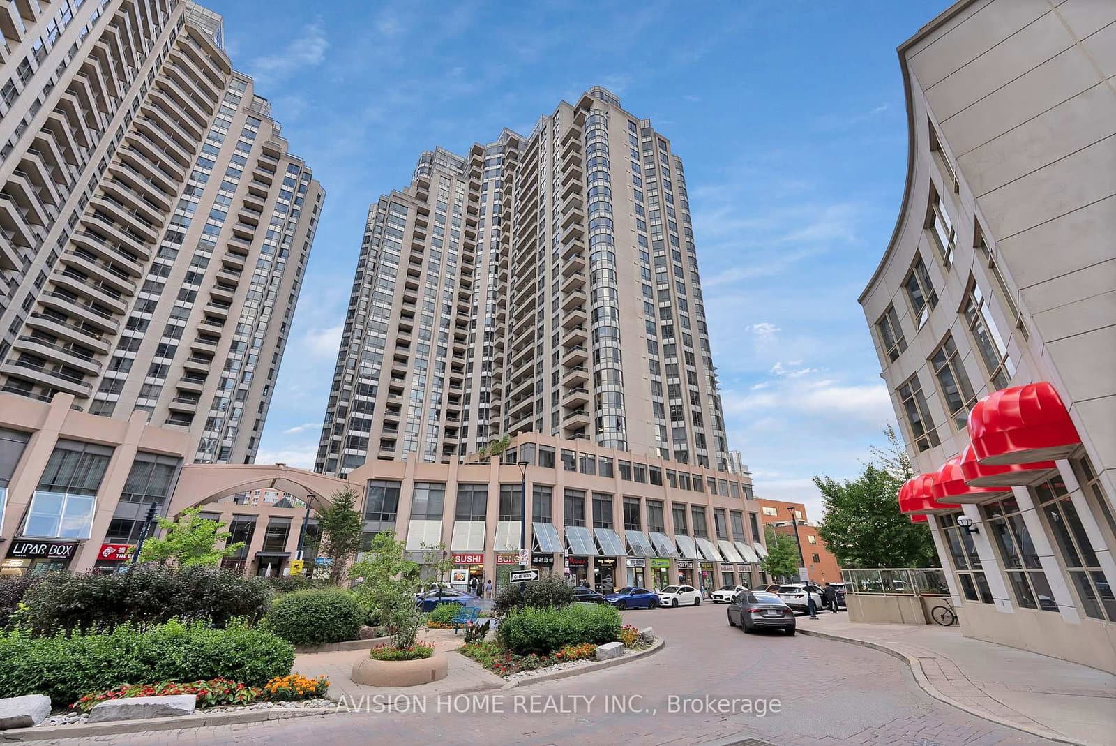 #610 - 5 Northtown Way