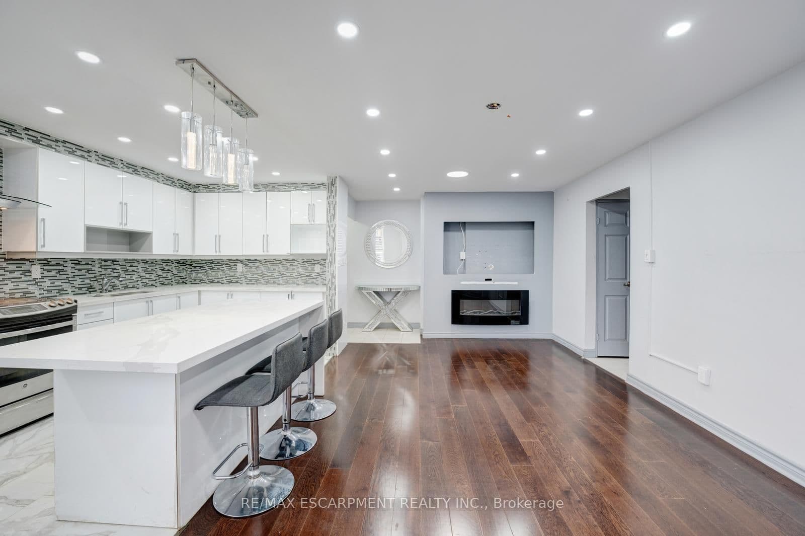 10 Edgecliff Golfway, Unit 206 thumbnail 11
