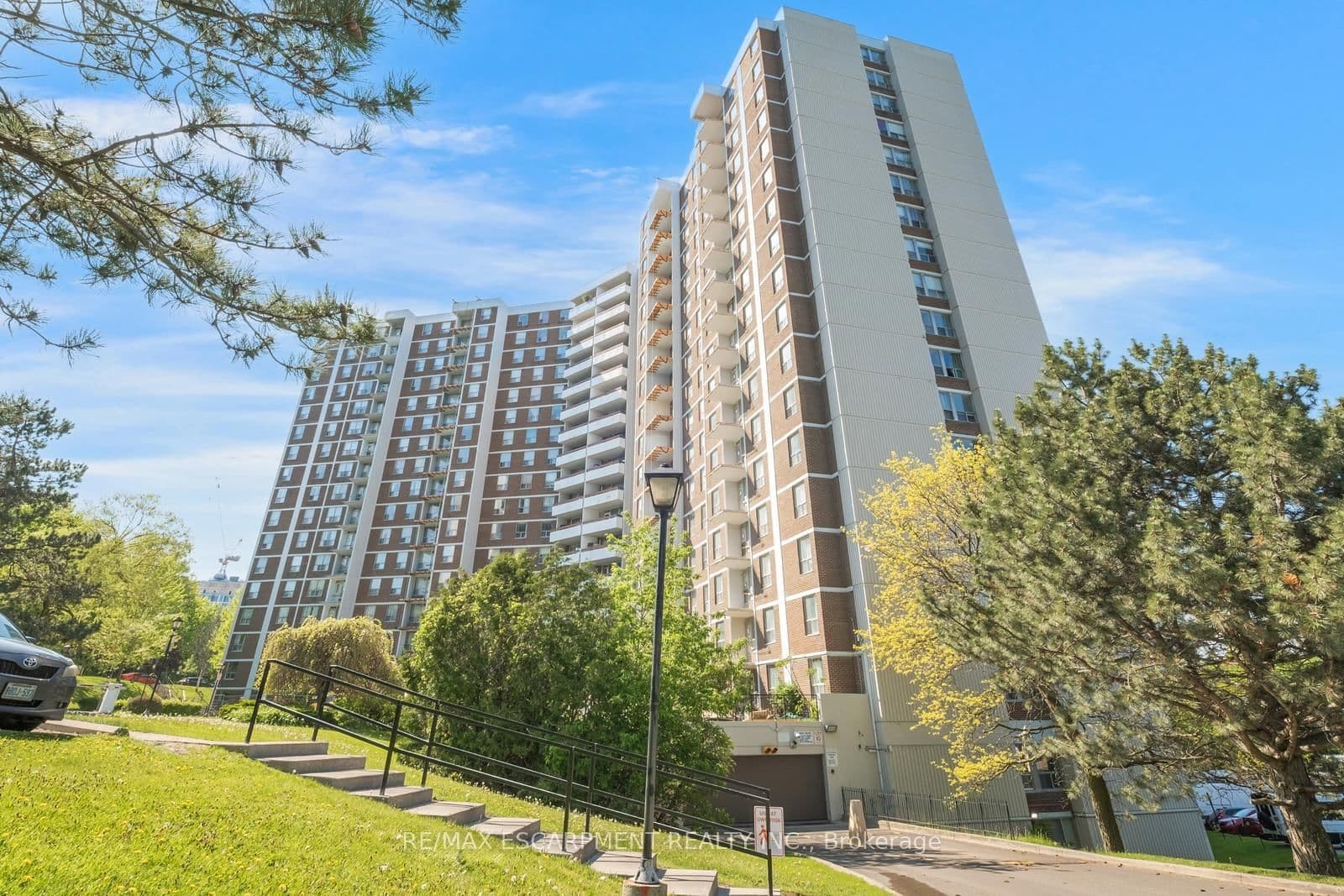 10 Edgecliff Golfway, Unit 206 thumbnail 29