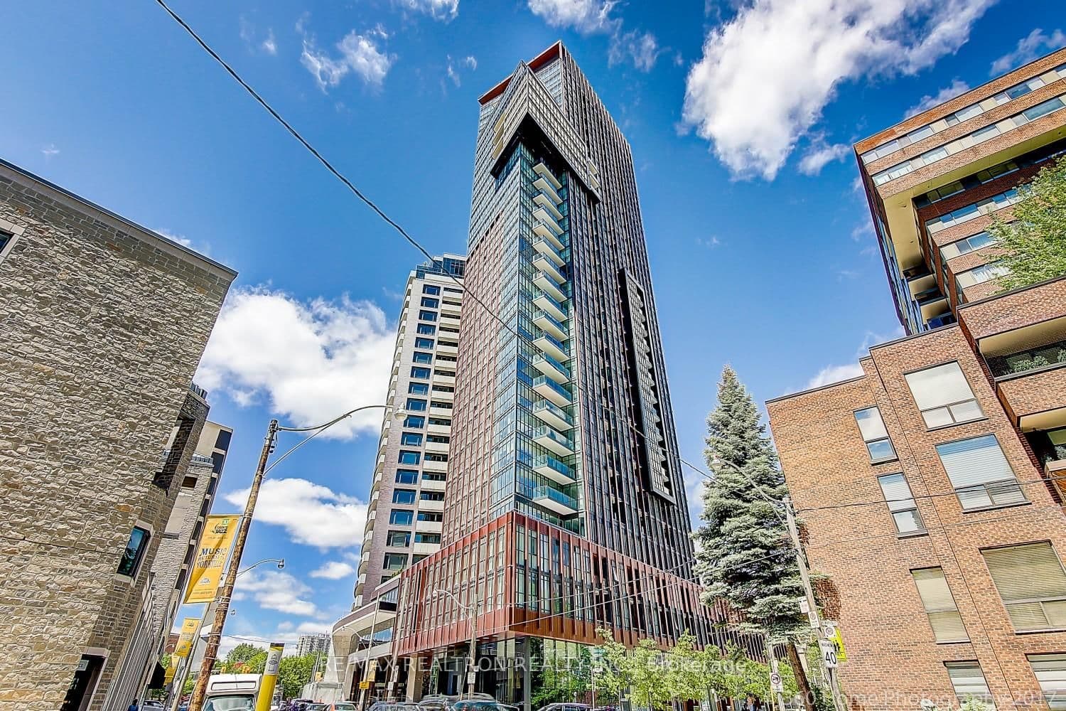 #105 - 32 Davenport Road