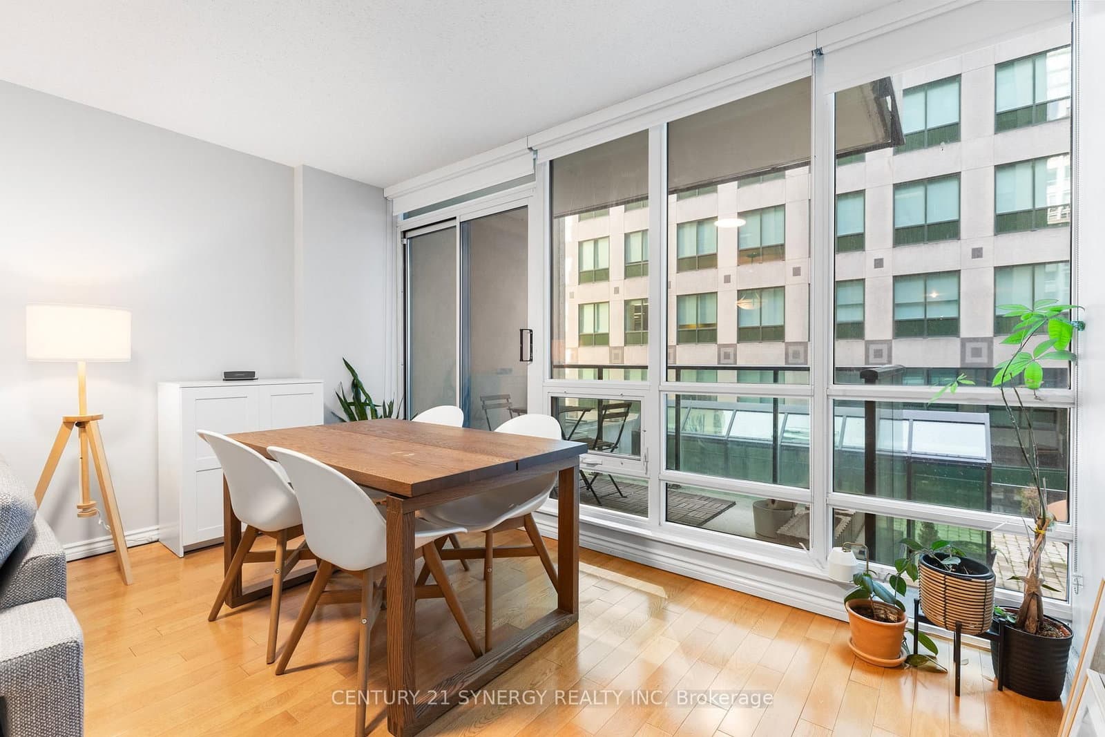 263 Wellington Street W, Unit 306 thumbnail 12