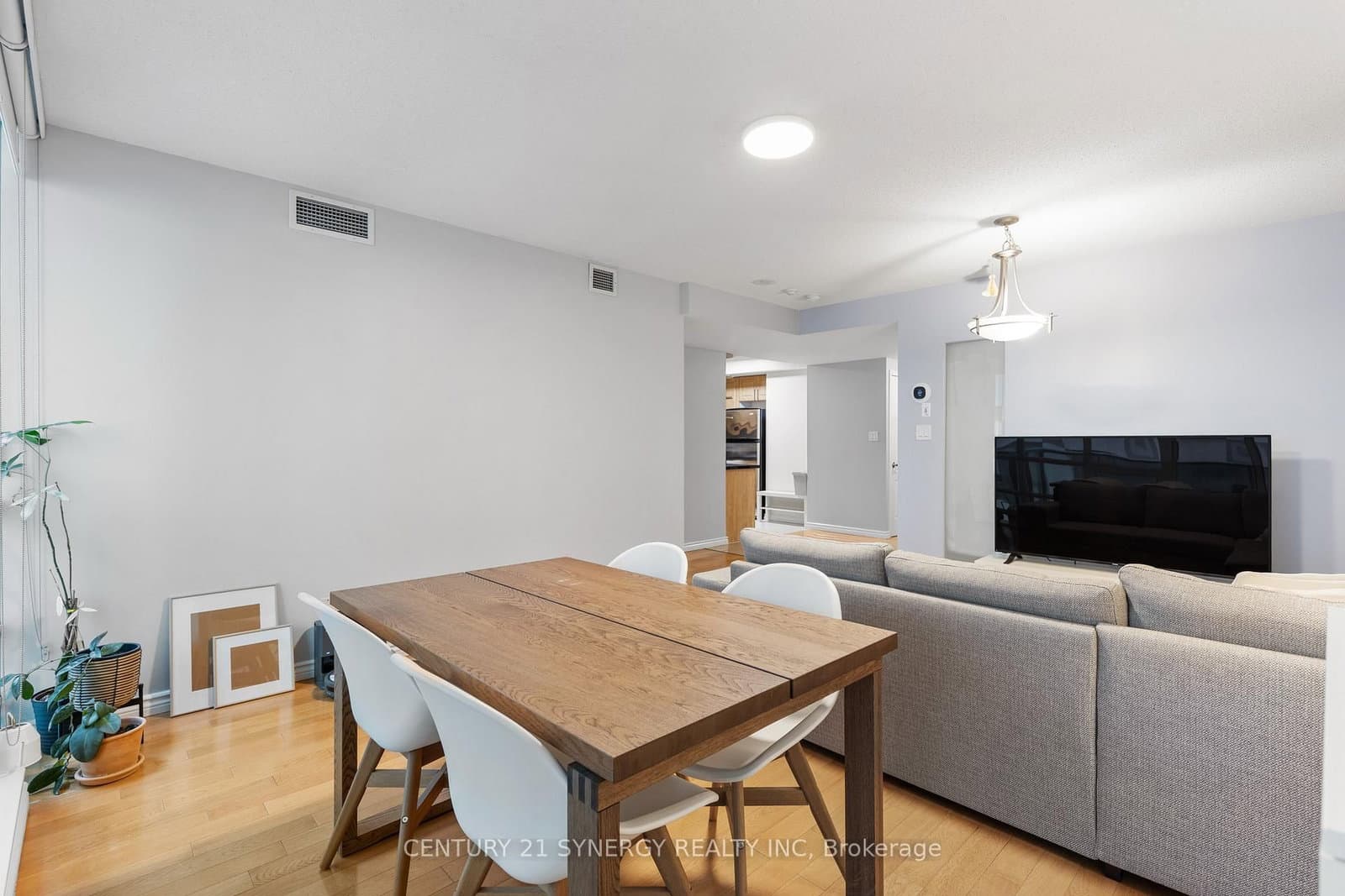 263 Wellington Street W, Unit 306 thumbnail 13