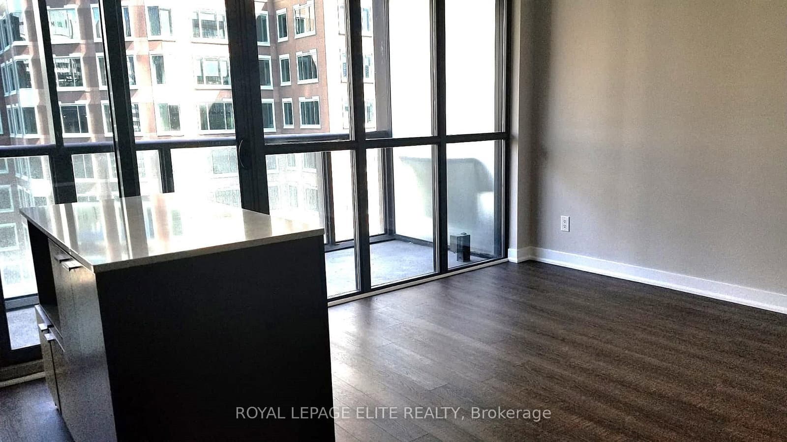 110 Charles Street E, Unit 1211 thumbnail 5