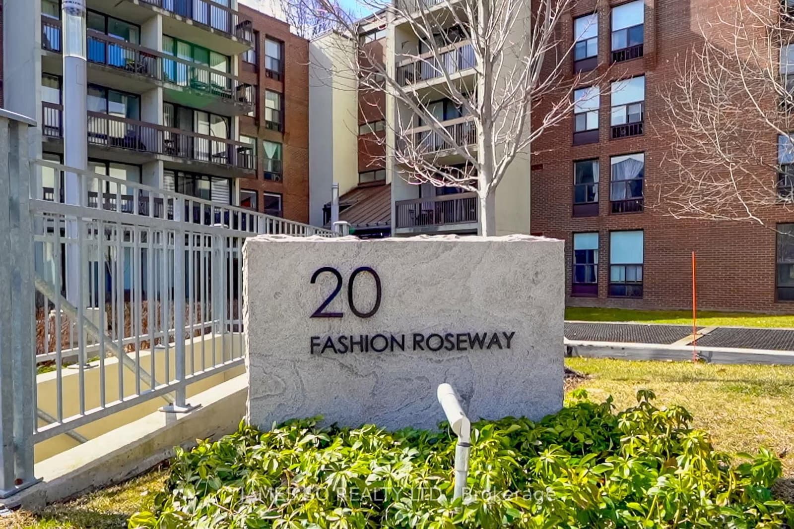 #408 - 20 Fashion Roseway