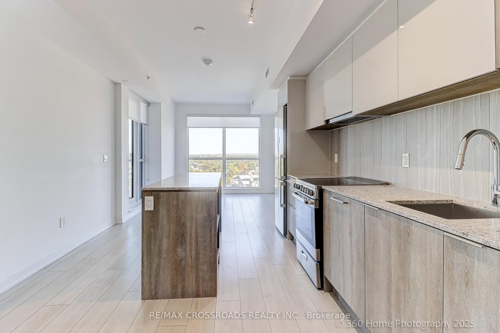 #1306 - 31 Tippett Road