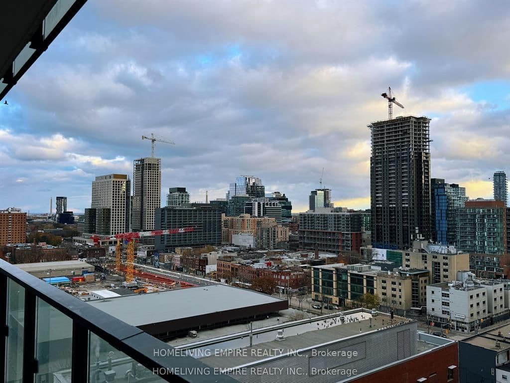 47 Mutual Street, Unit 1401
