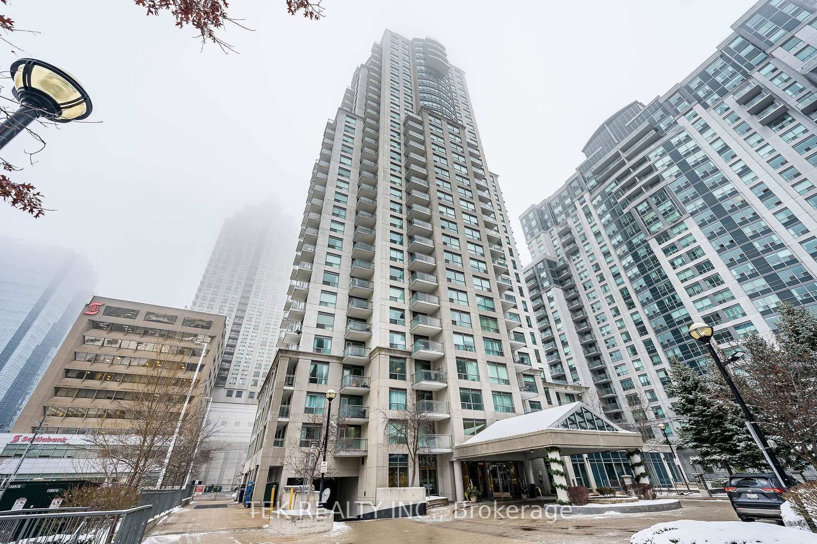 #308 - 21 Hillcrest Avenue