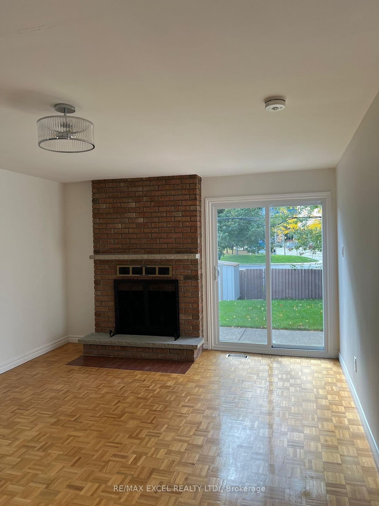 53 Hickorynut Drive, Unit Ground (Unit B) thumbnail 5