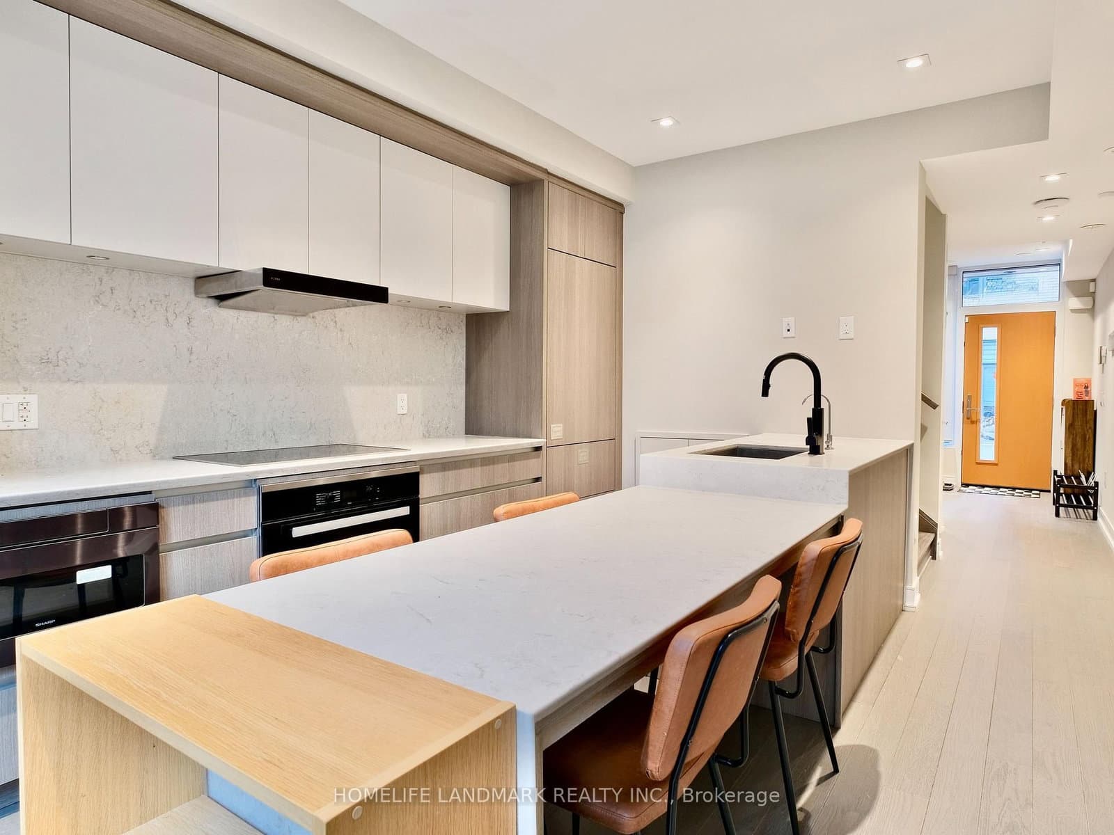 33 Dundonald Street, Unit 6