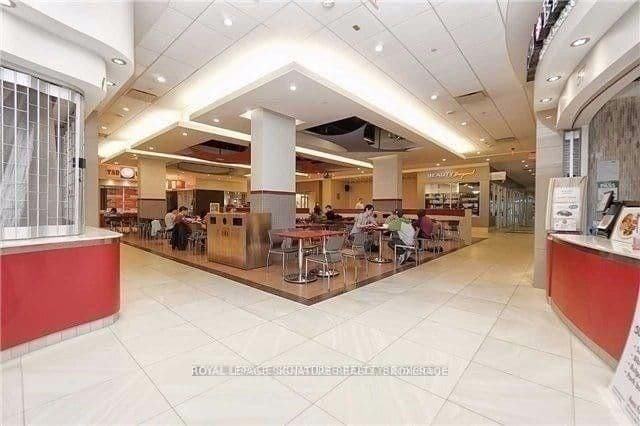 384 Yonge Street, Unit 58 thumbnail 4