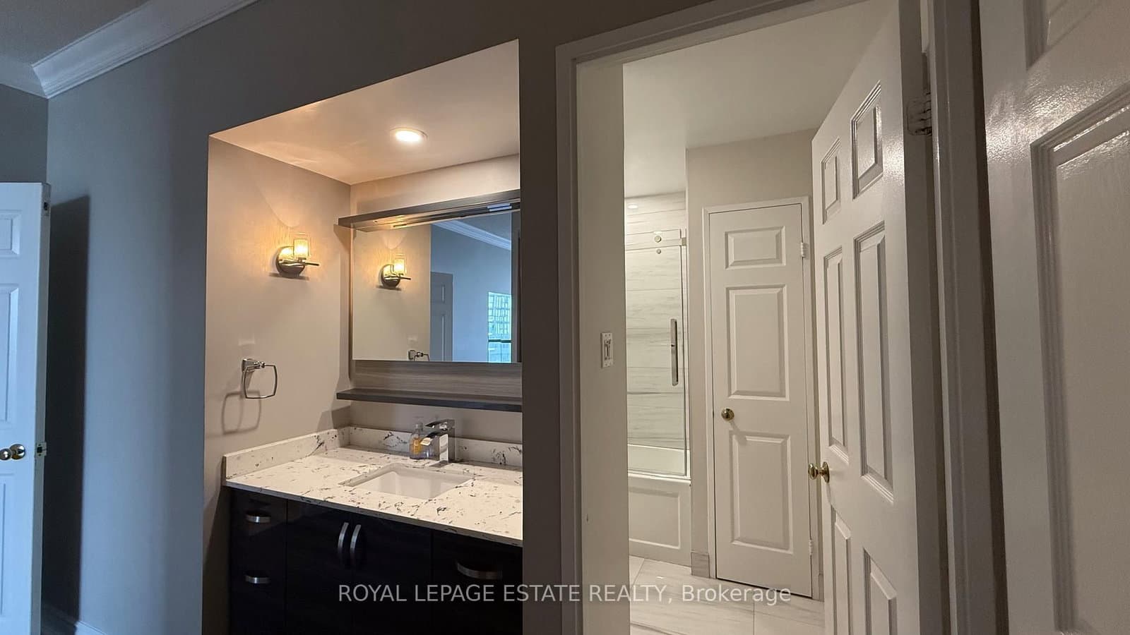 280 Simcoe Street, Unit Ph3 thumbnail 4