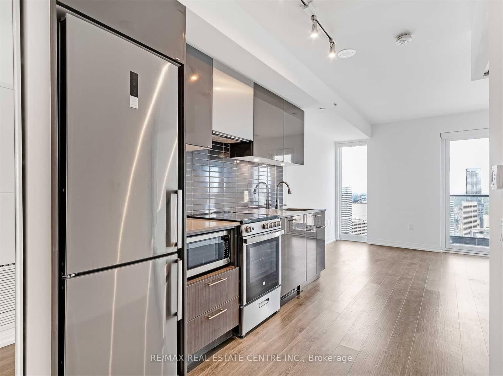251 Jarvis Street, Unit 4709 thumbnail 3