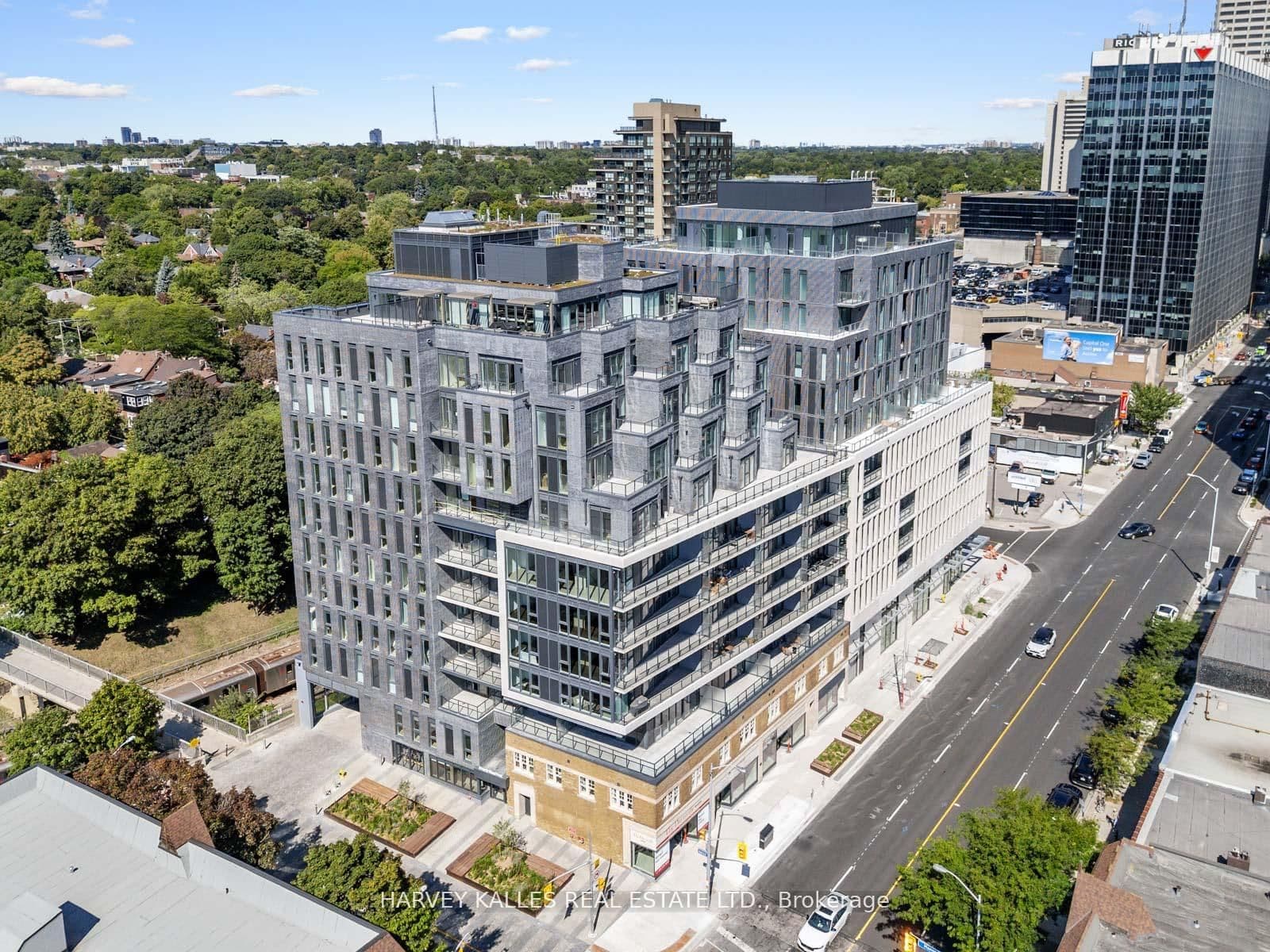 #1003 - 8 Manor Road W